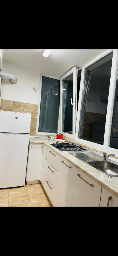 Studio Modern. Bucarest Esterno foto
